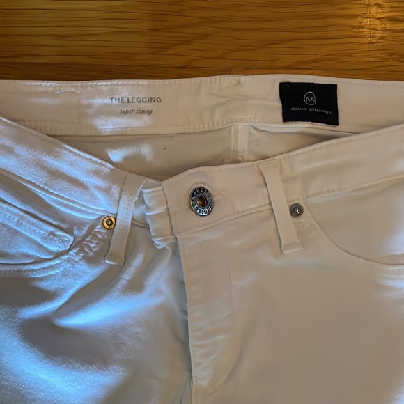 Jeans - Picture 2 of 4